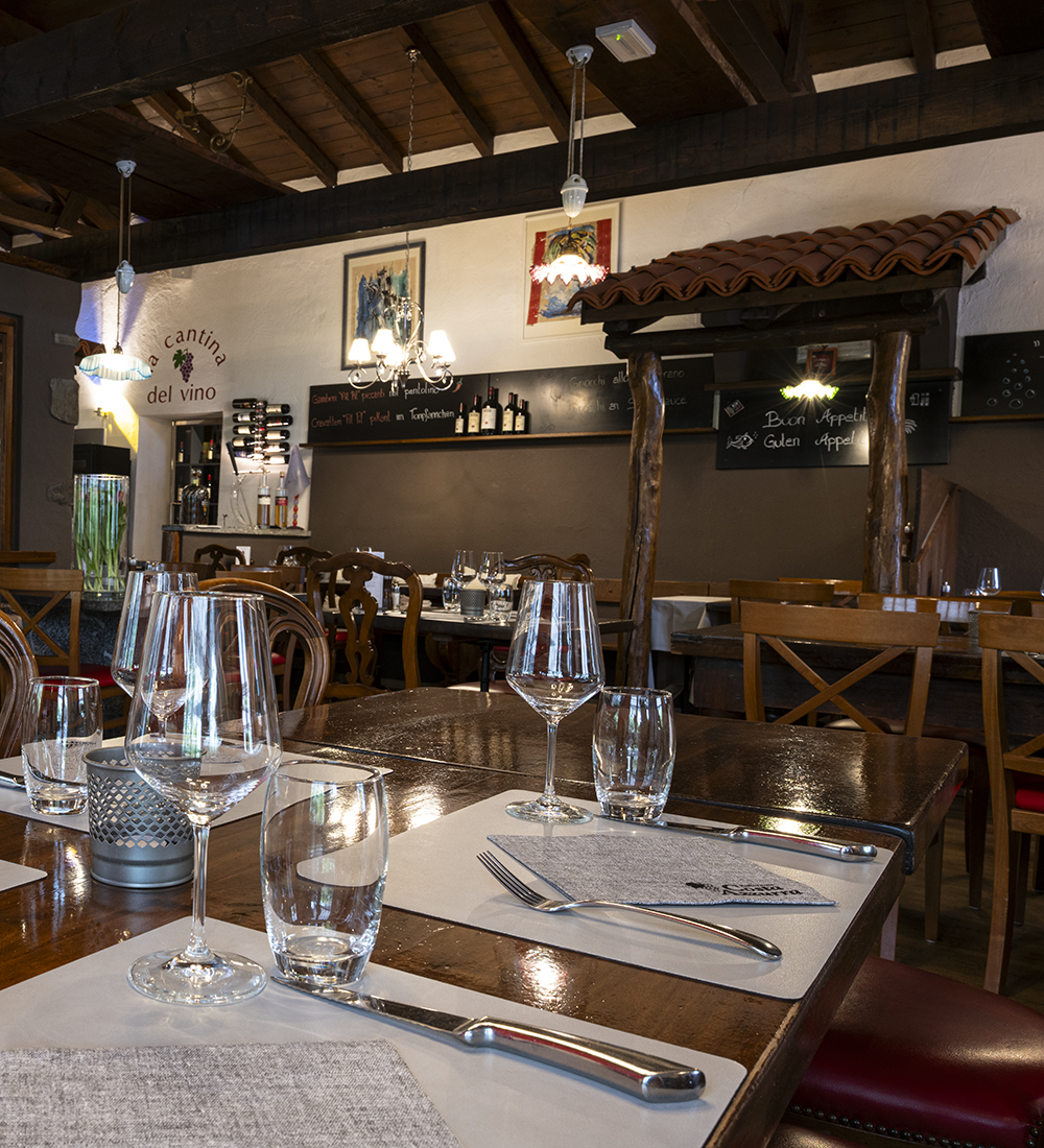 Interno del Ristorante Costa Azzurra